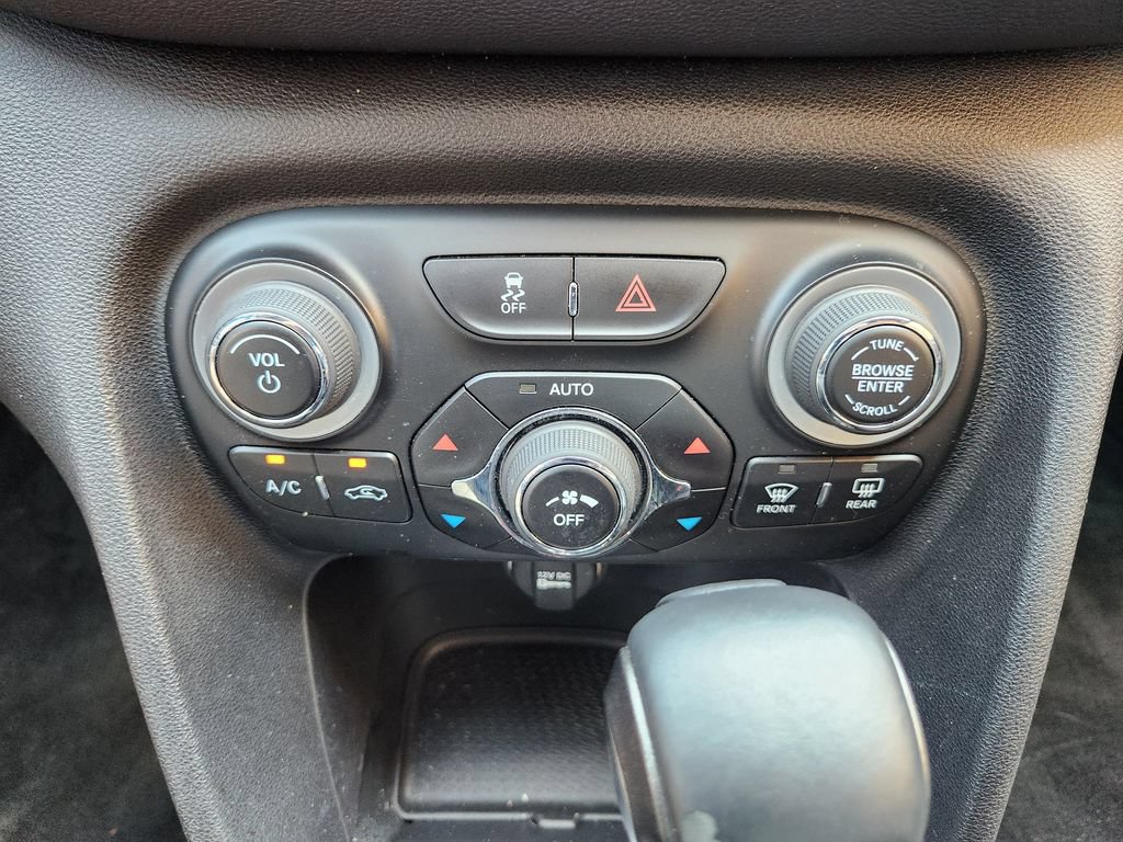 Used 2015 Dodge Dart GT w/ Sun/Sound Group FWD image 19