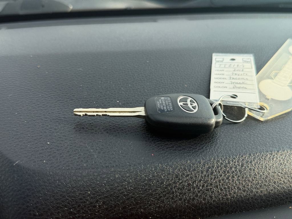 Used 2018 Toyota Tacoma SR5 image 31