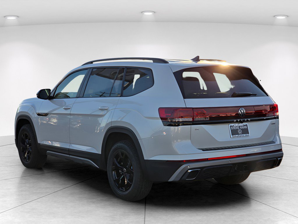 New 2026 Volkswagen Atlas Peak Edition AWD/4WD image 3