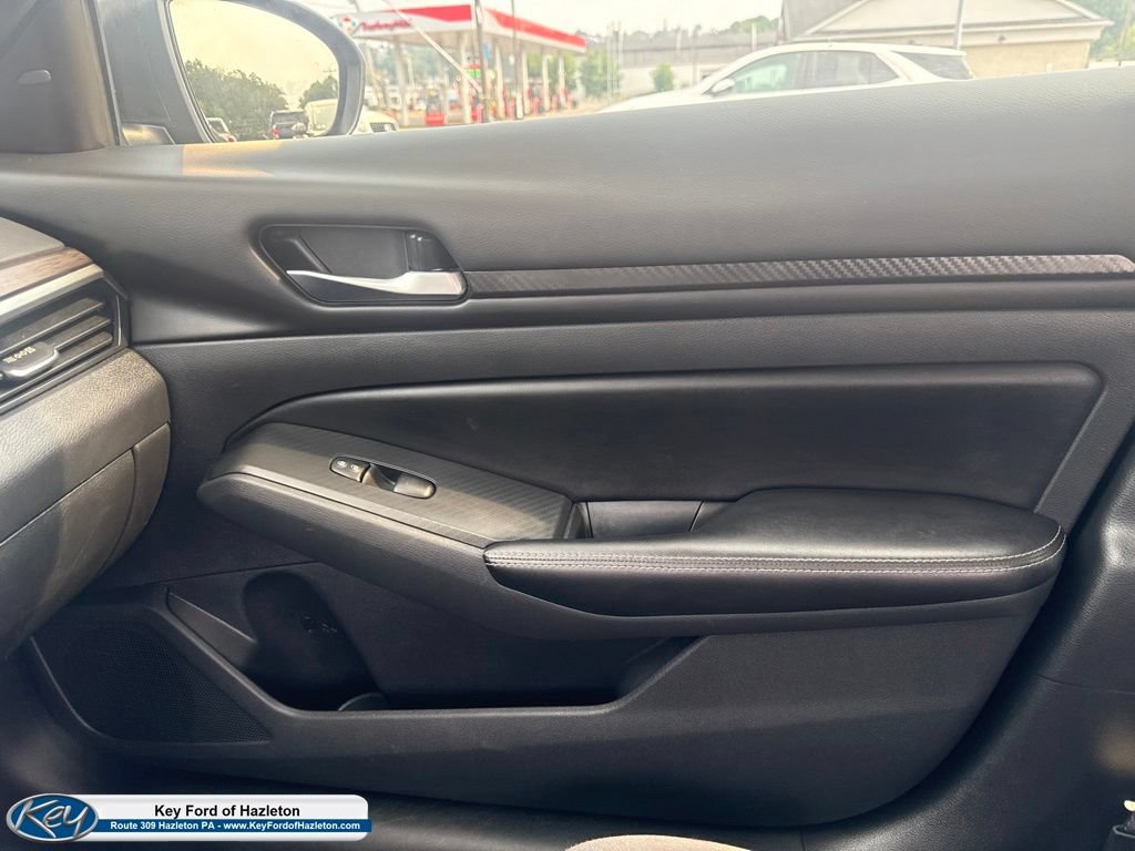 Used 2024 Nissan Altima 2.5 SV FWD image 26