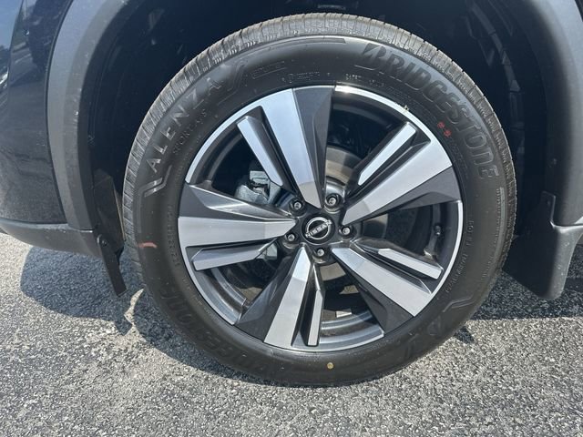 New 2025 Nissan Rogue SL image 8