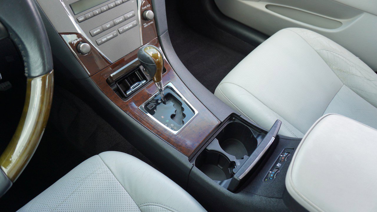Used 2010 Lexus ES 350 FWD image 18