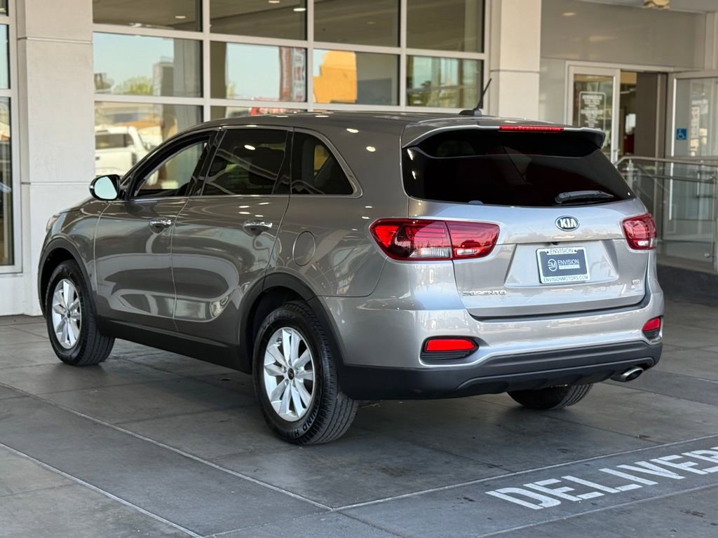 Used 2019 Kia Sorento LX image 9