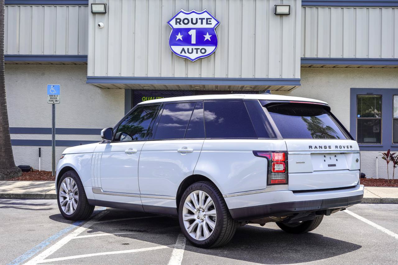 Used 2015 Land Rover Range Rover Supercharged AWD/4WD image 3