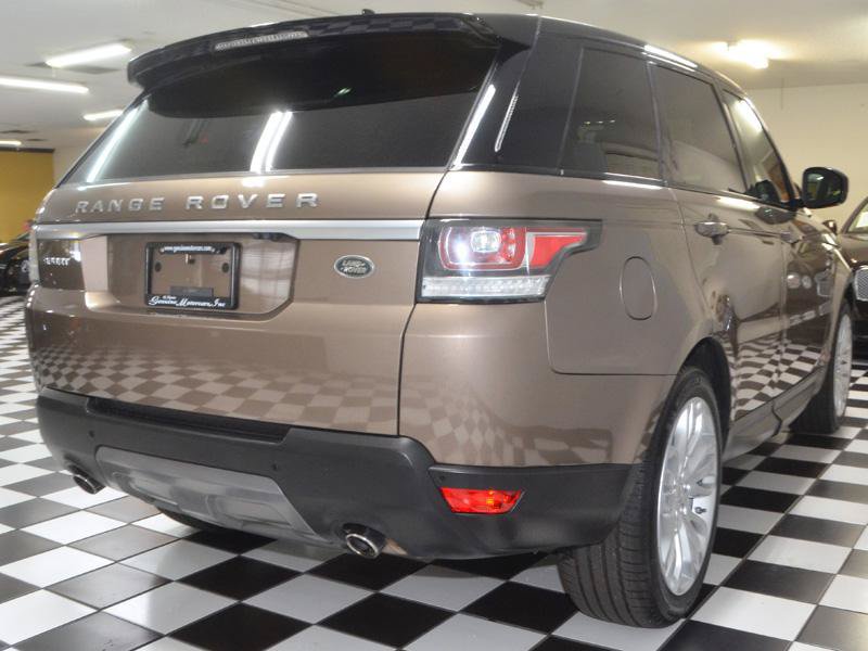 Used 2016 Land Rover Range Rover Sport SE AWD/4WD image 9