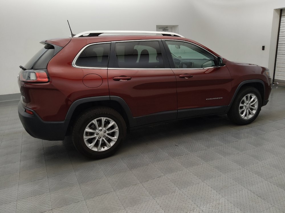 Used 2019 Jeep Cherokee Latitude w/ Cold Weather Group AWD/4WD image 10