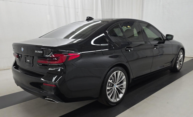 Used 2023 BMW 530i xDrive w/ Convenience Package AWD/4WD image 4