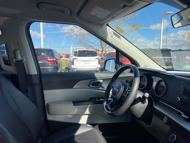 Certified 2024 Kia Carnival LX image 37