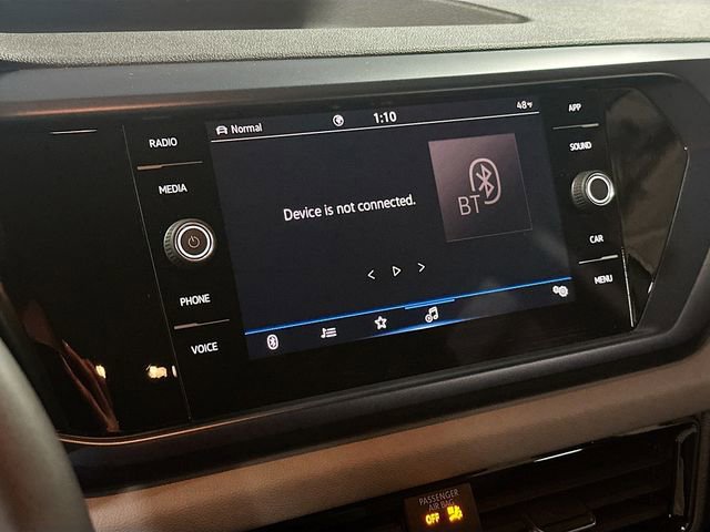 Used 2023 Volkswagen Taos SE image 15