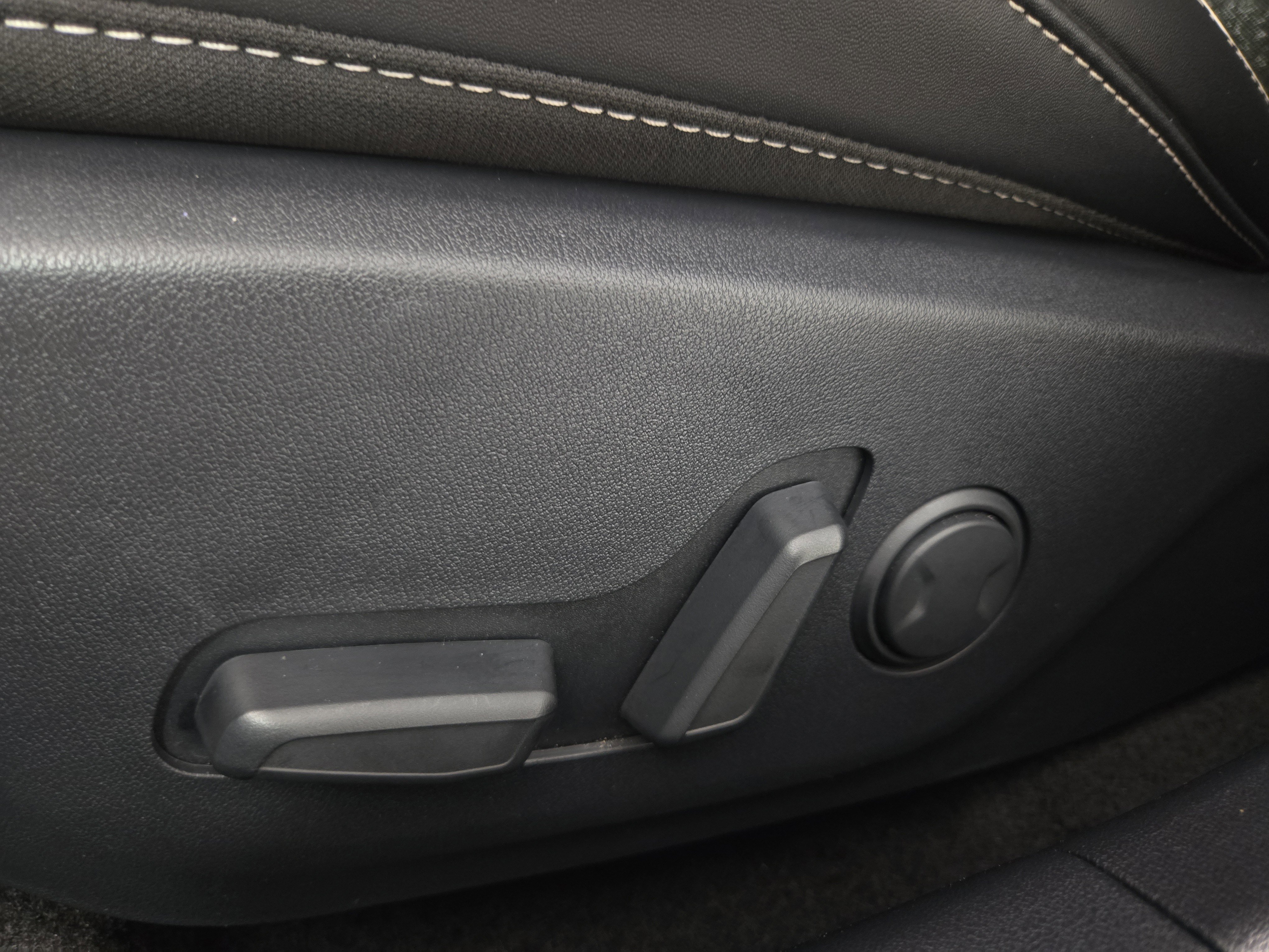 Used 2025 Kia K4 GT-Line w/ GT-Line Sunroof Package FWD image 31