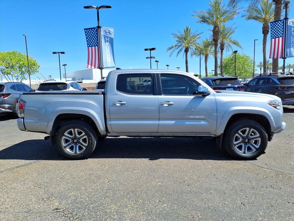 Used 2017 Toyota Tacoma Limited image 4