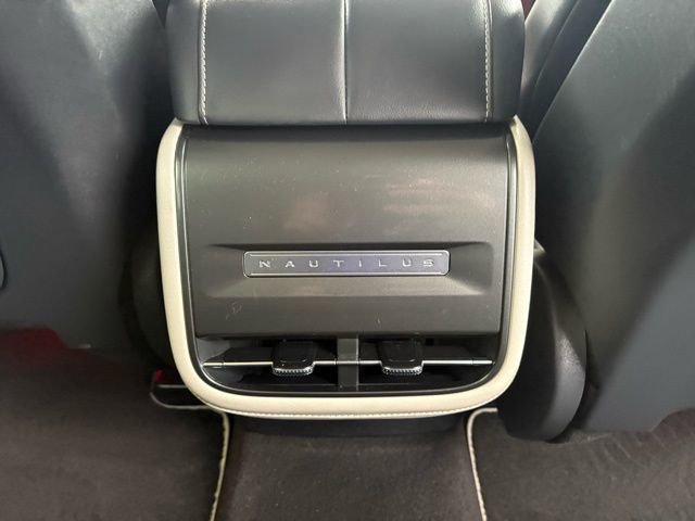 Used 2024 Lincoln Nautilus Reserve image 32