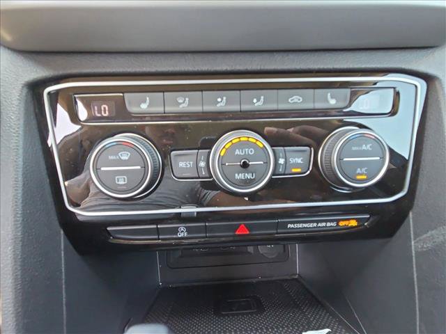Used 2023 Volkswagen Atlas SE w/ Black Wheel Package FWD image 14