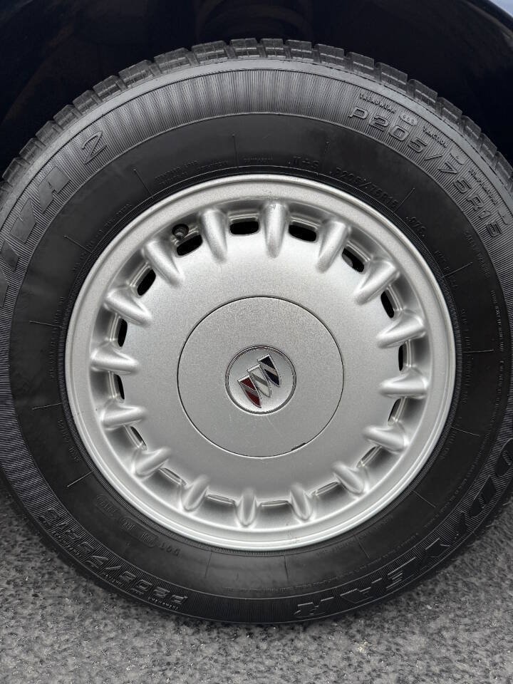Used 1998 Buick Century Custom FWD image 10