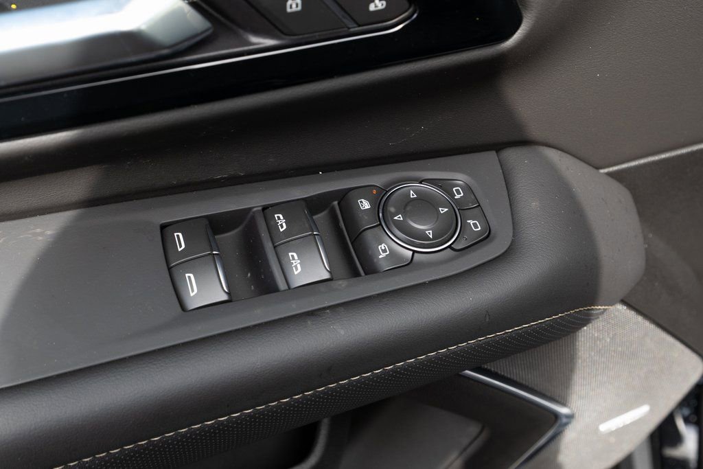 New 2025 Chevrolet Suburban Premier w/ LPO, Get Active Package image 15