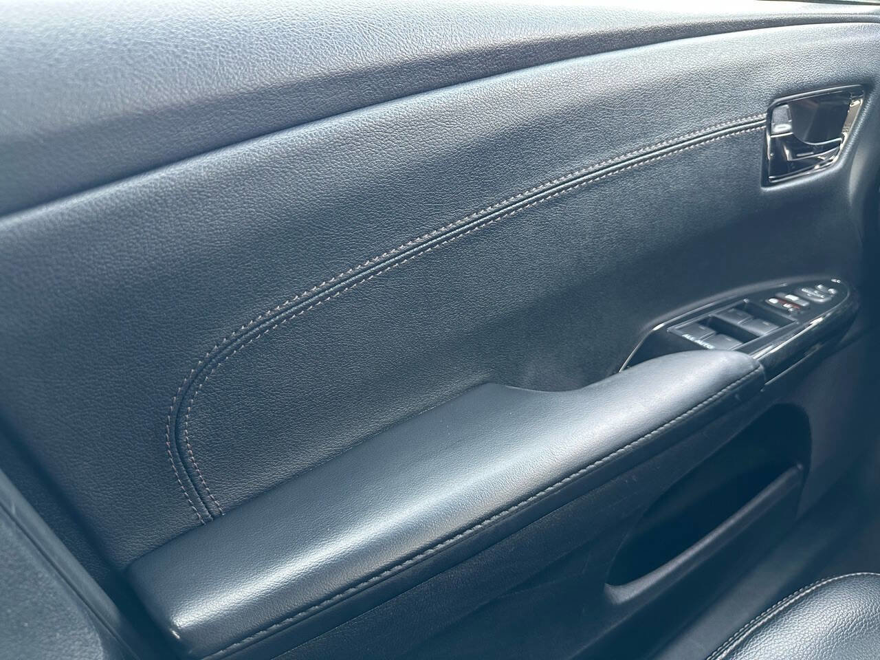 Used 2018 Toyota Avalon XLE image 40