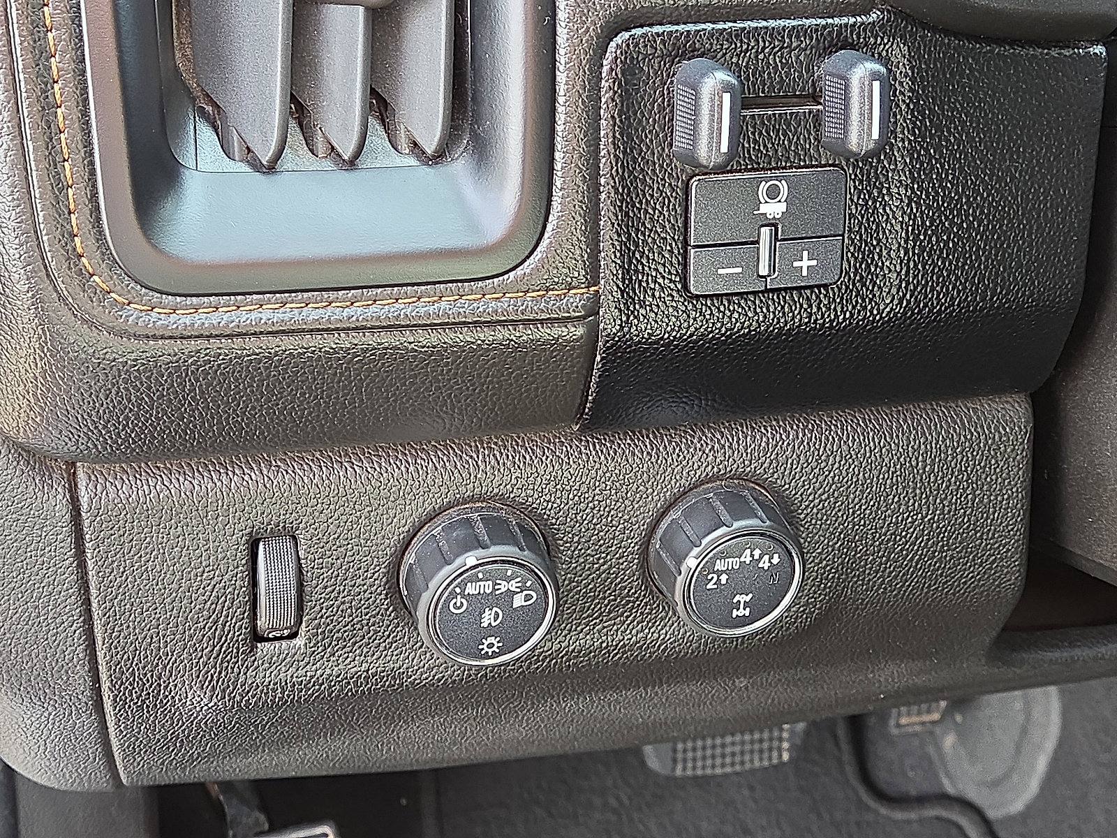 Used 2021 GMC Canyon AT4 w/ Driver Alert Package image 12