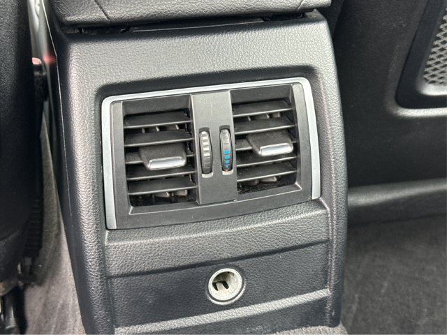 Used 2018 BMW 320i xDrive Sedan AWD/4WD image 22