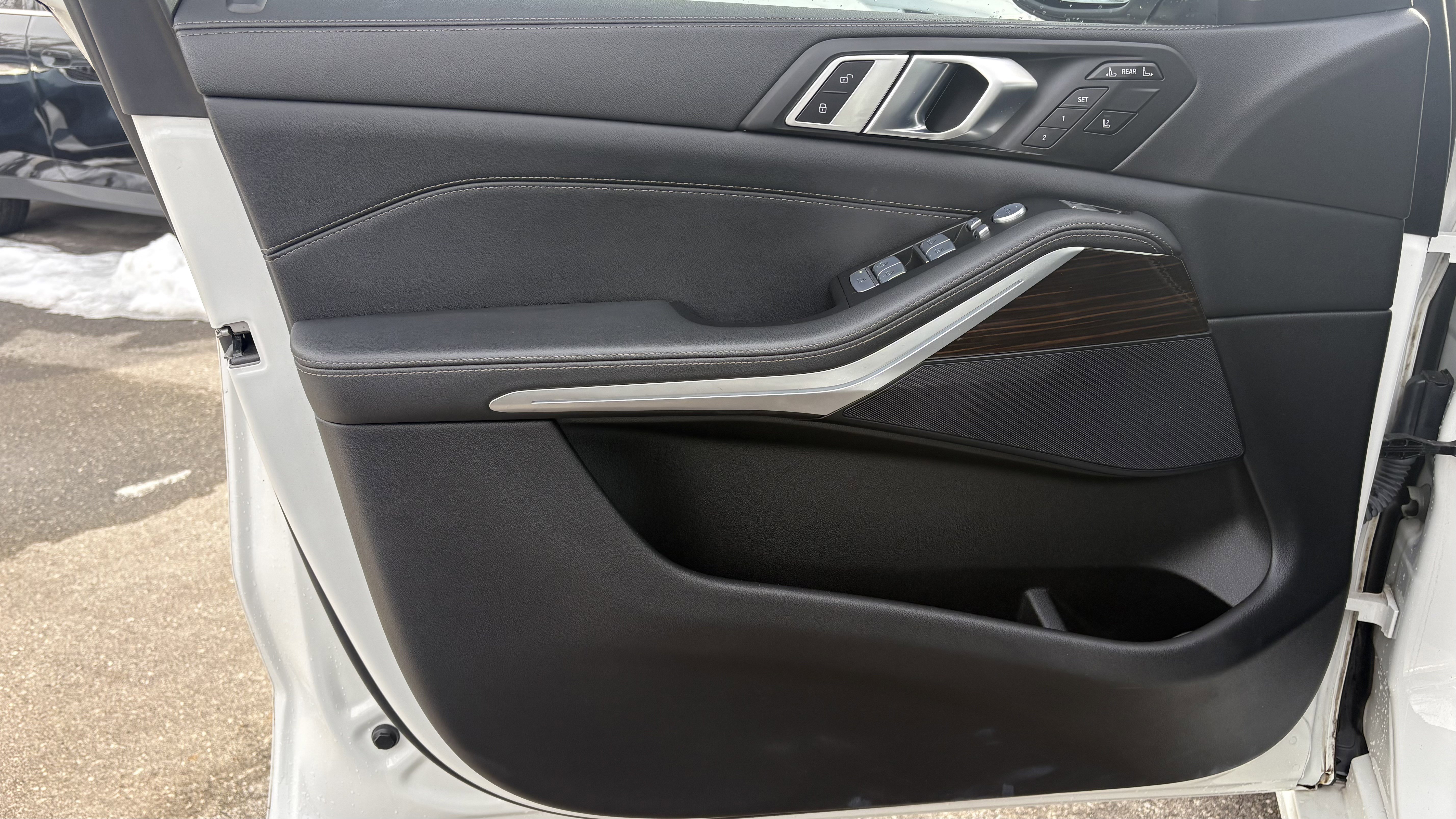 Certified 2023 BMW X7 xDrive40i image 16