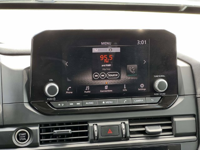Used 2024 Nissan Pathfinder S AWD/4WD image 17