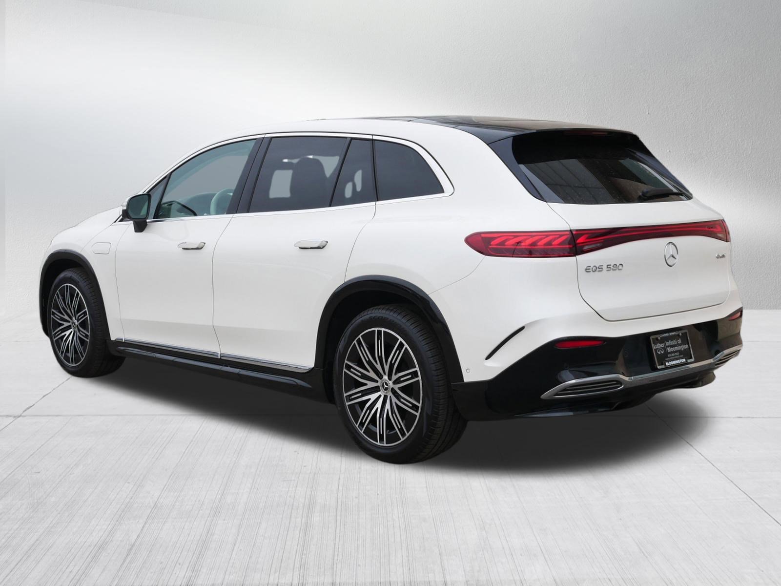 Used 2023 Mercedes-Benz EQS 580 4MATIC SUV image 5