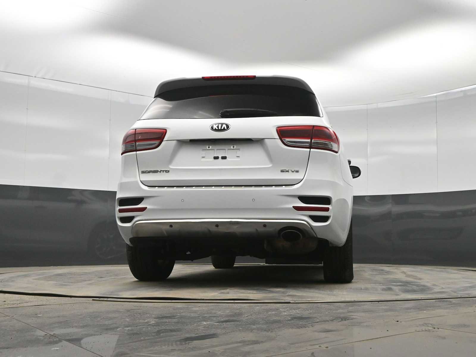Used 2018 Kia Sorento SX image 35