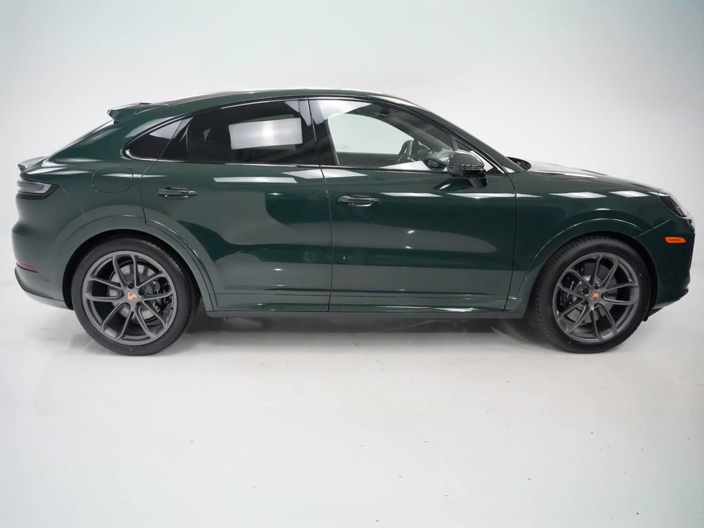 Certified 2025 Porsche Cayenne GTS image 9