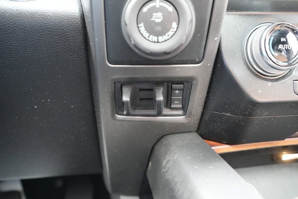 Used 2016 Ford F150 Limited image 38