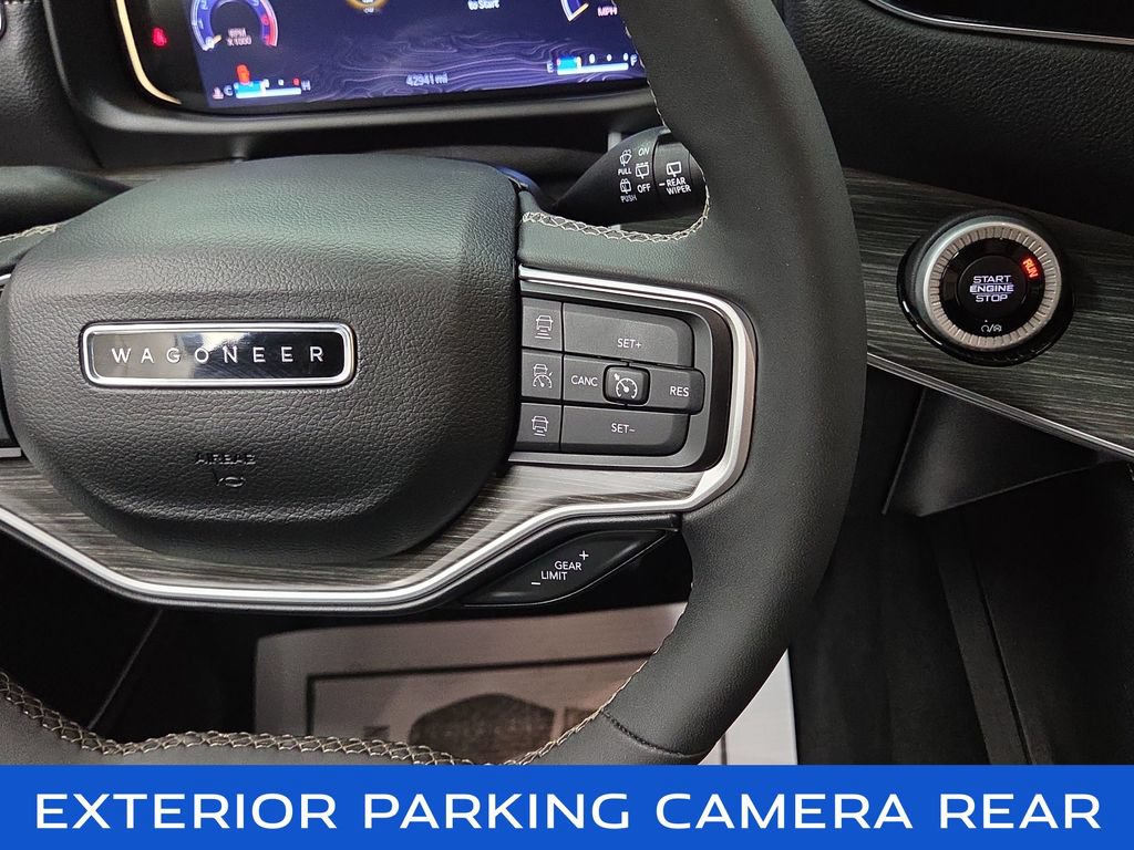 Used 2023 Jeep Wagoneer Series II AWD/4WD image 18