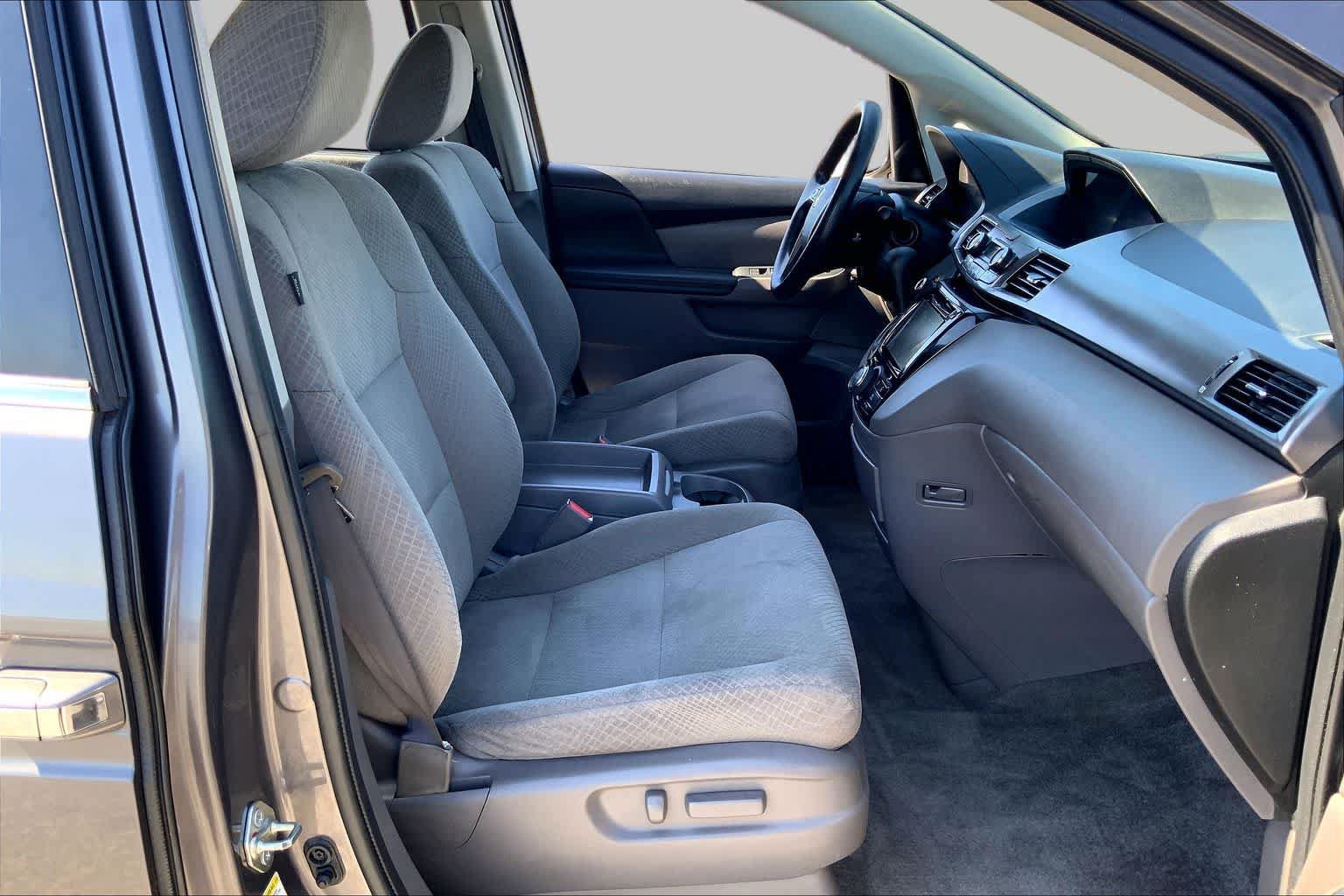 Used 2015 Honda Odyssey EX image 9