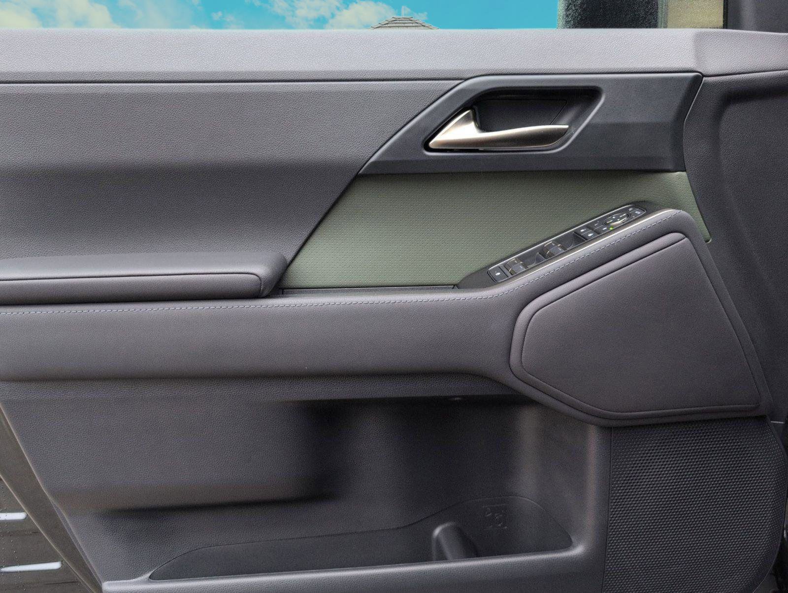 Certified 2025 Lexus GX 550 image 8