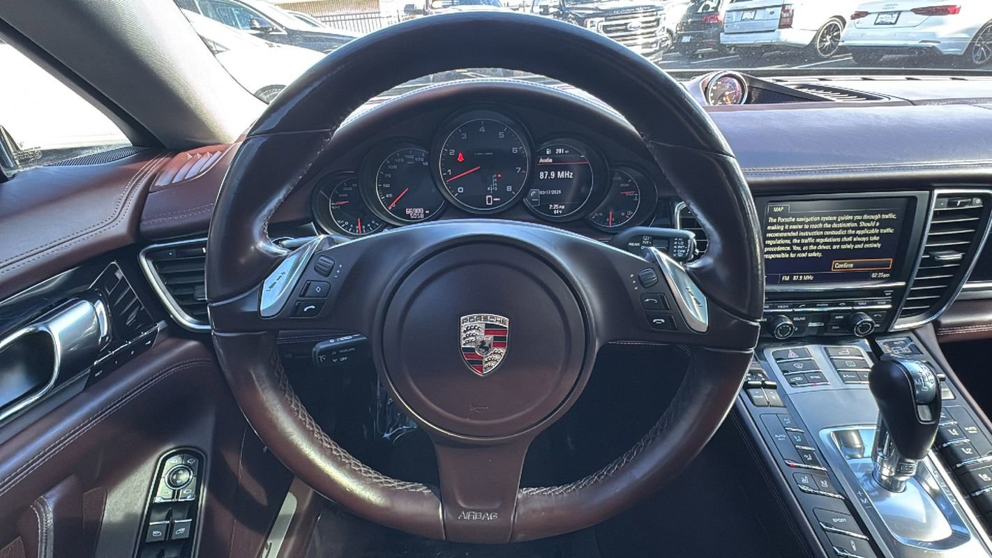 Used 2015 Porsche Panamera 4 image 23