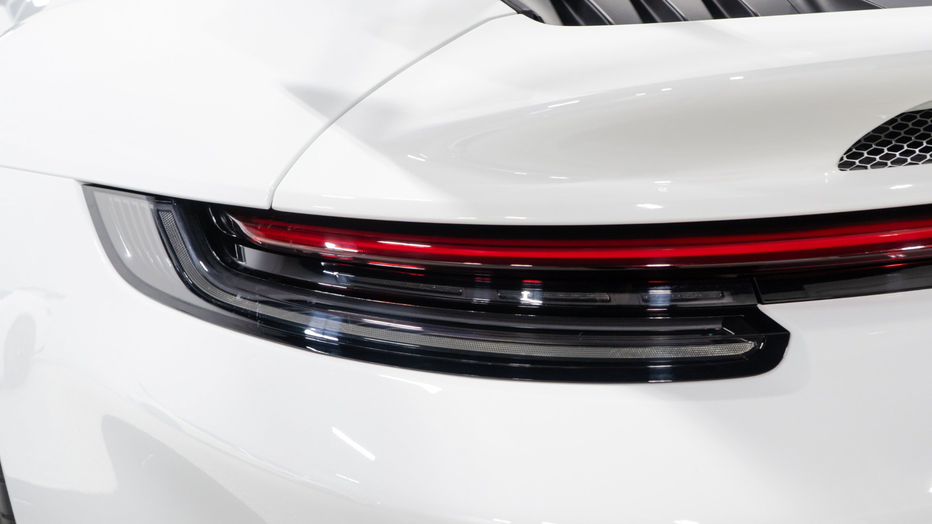 Used 2022 Porsche 911 GT3 RWD image 22