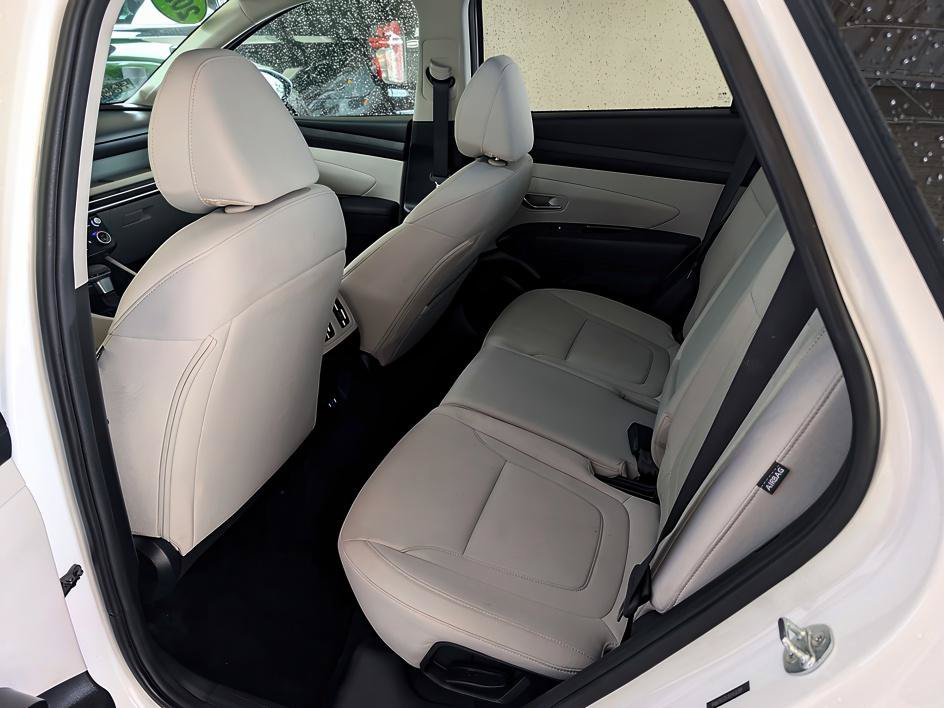 Used 2025 Hyundai Tucson SEL FWD image 11