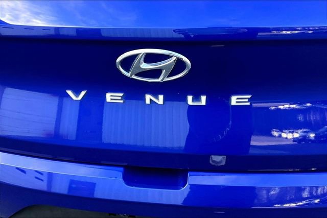 Used 2024 Hyundai Venue SEL image 22