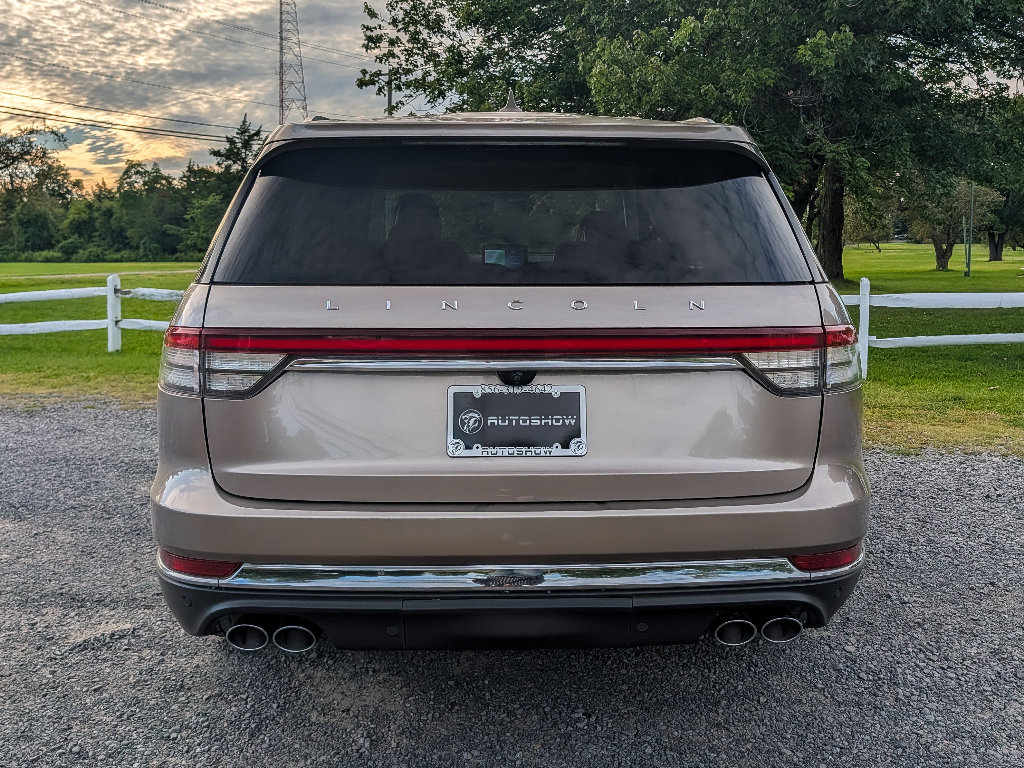Used 2020 Lincoln Aviator Reserve w/ Equipment Group 202A AWD/4WD image 6