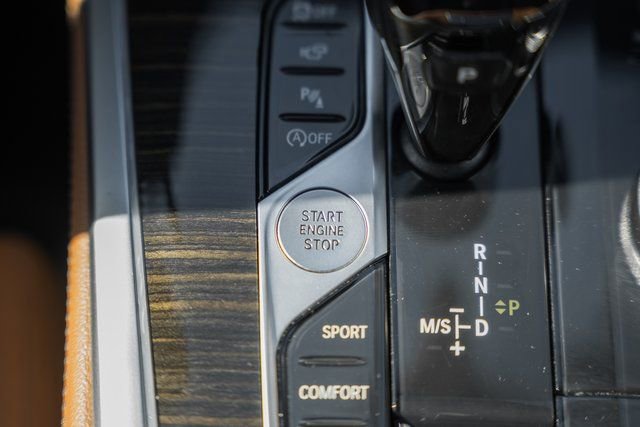 Used 2020 BMW X7 xDrive40i w/ Premium Package image 31