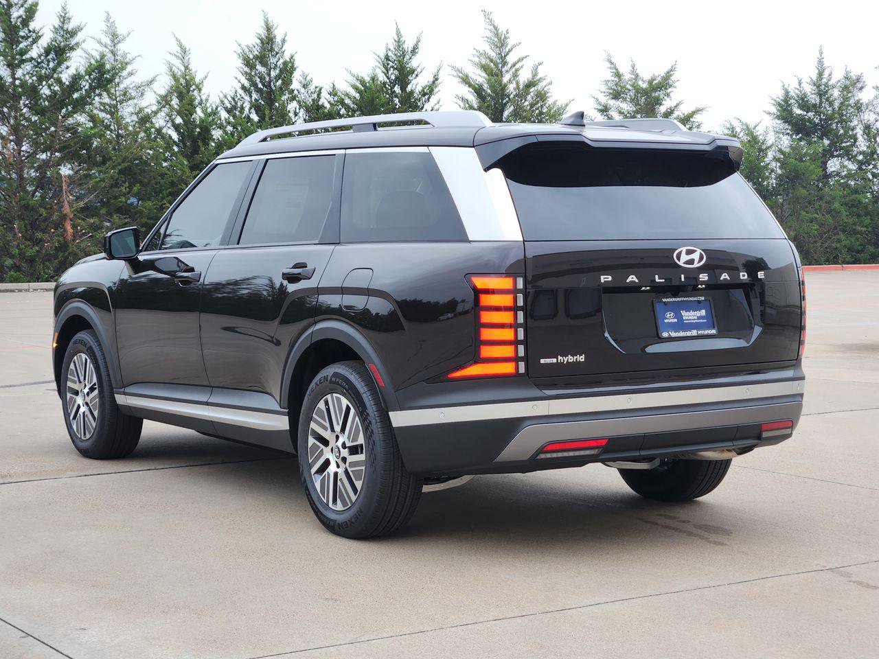 New 2026 Hyundai Palisade SEL Premium FWD image 3