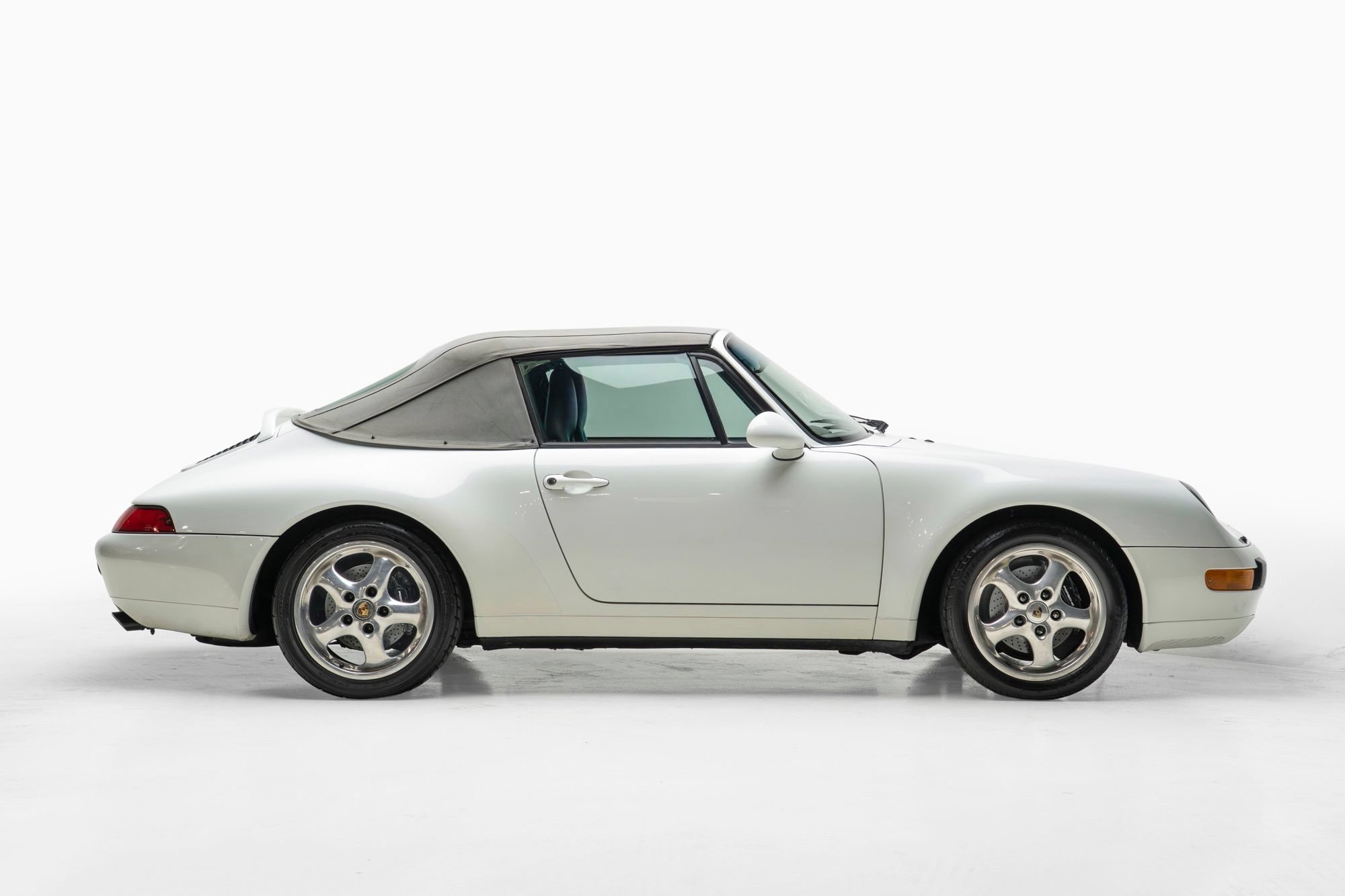 Used 1995 Porsche 911 Carrera RWD image 7