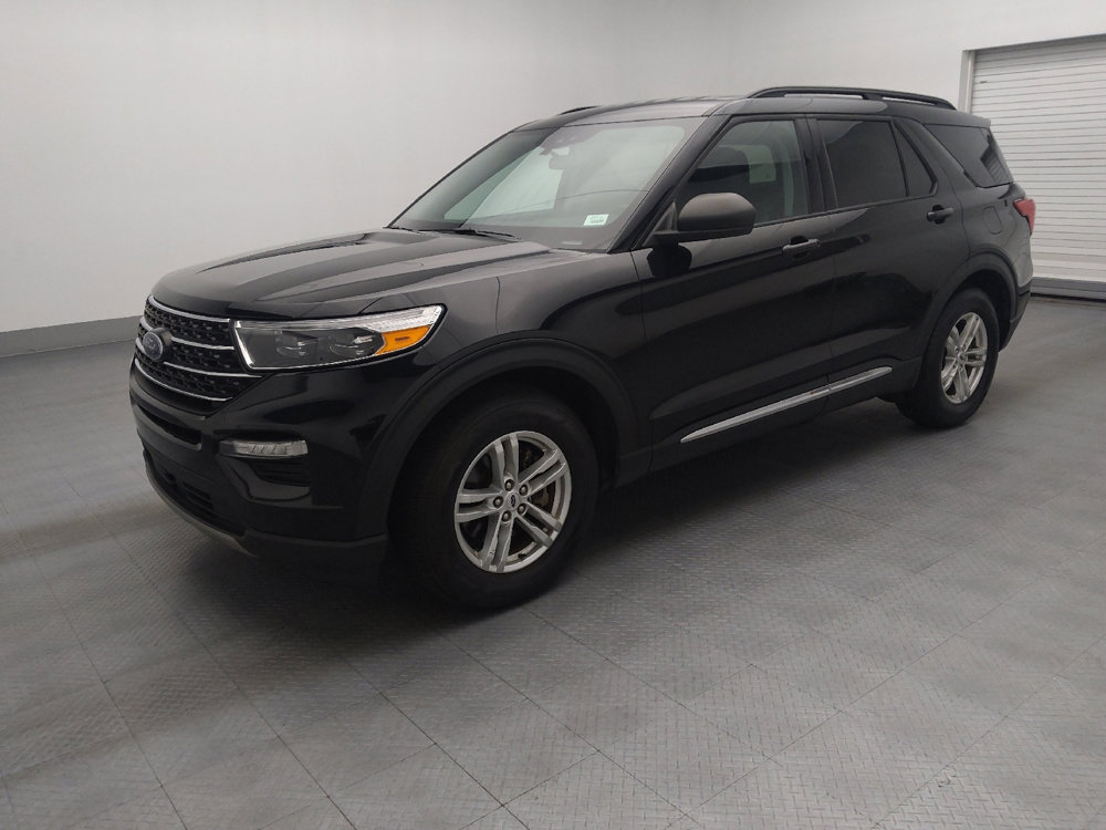 Used 2023 Ford Explorer XLT w/ Equipment Group 202A image 2