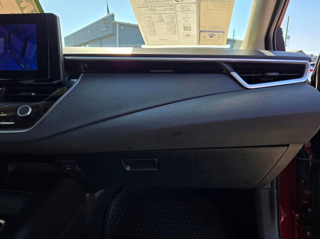 Used 2023 Toyota Corolla LE image 41