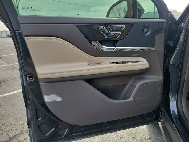 Used 2021 Lincoln Corsair Reserve w/ Equipment Group 201A image 19