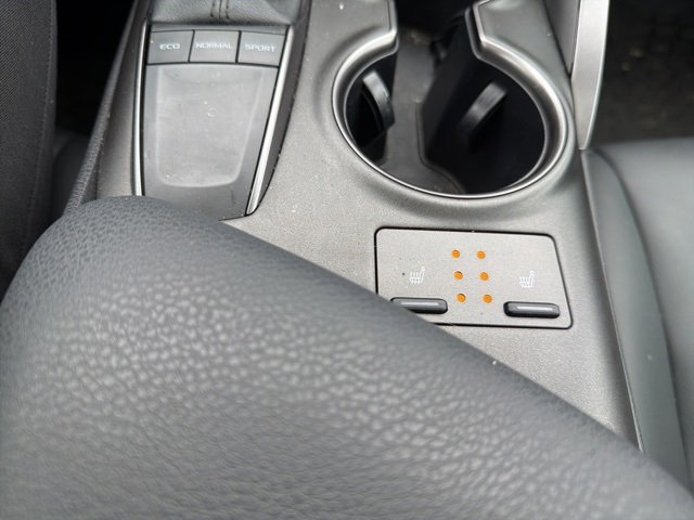 Used 2024 Toyota Camry SE image 25