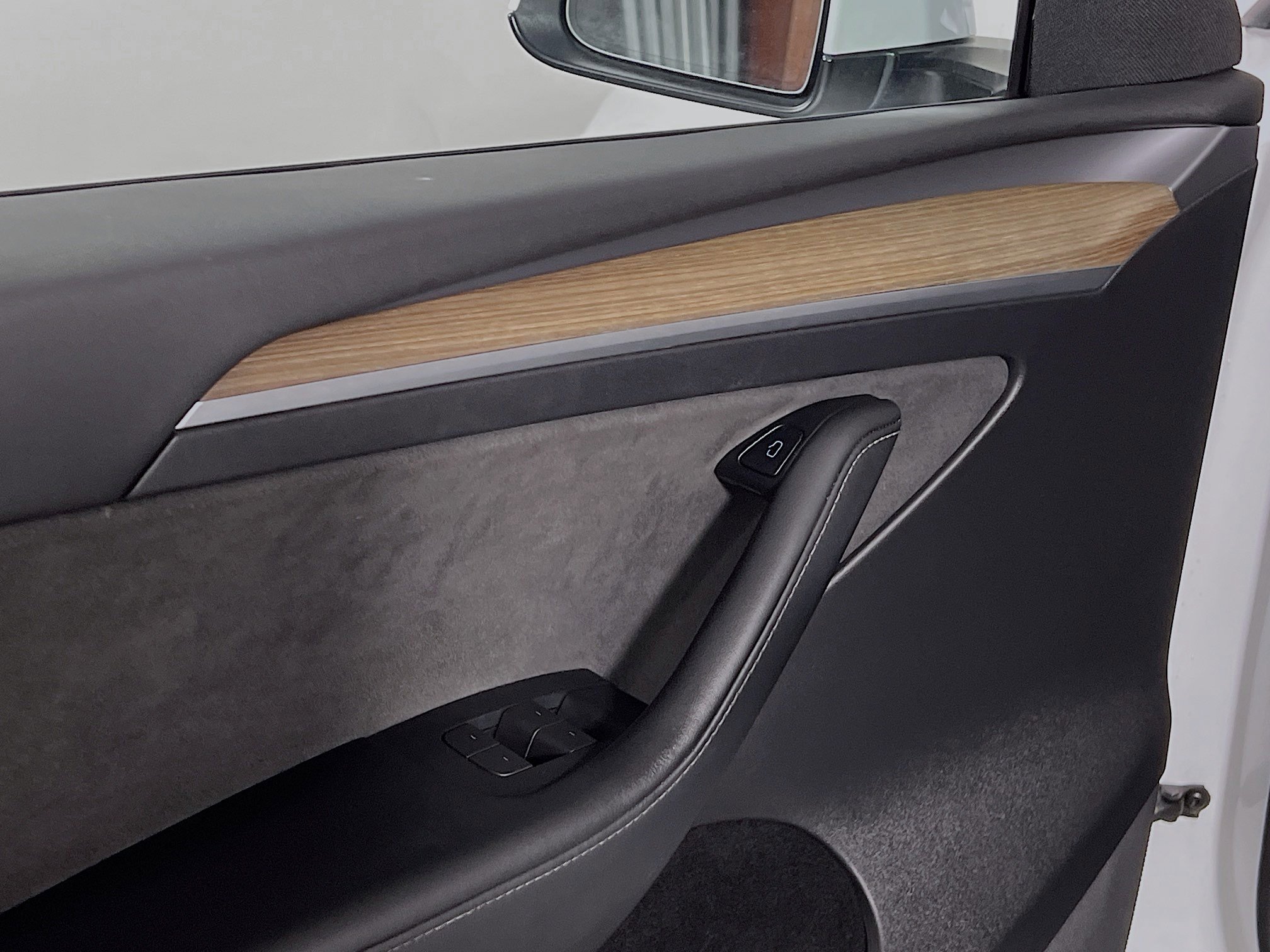 Used 2023 Tesla Model Y Long Range image 17