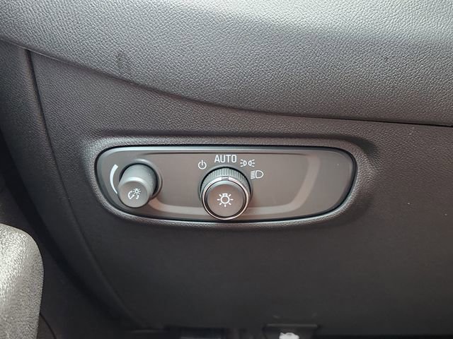 Used 2024 Chevrolet Equinox LT FWD image 24