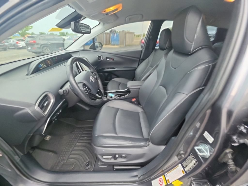 Used 2021 Toyota Prius Prime Limited w/ Carpet Mat Package (TMS) FWD image 14