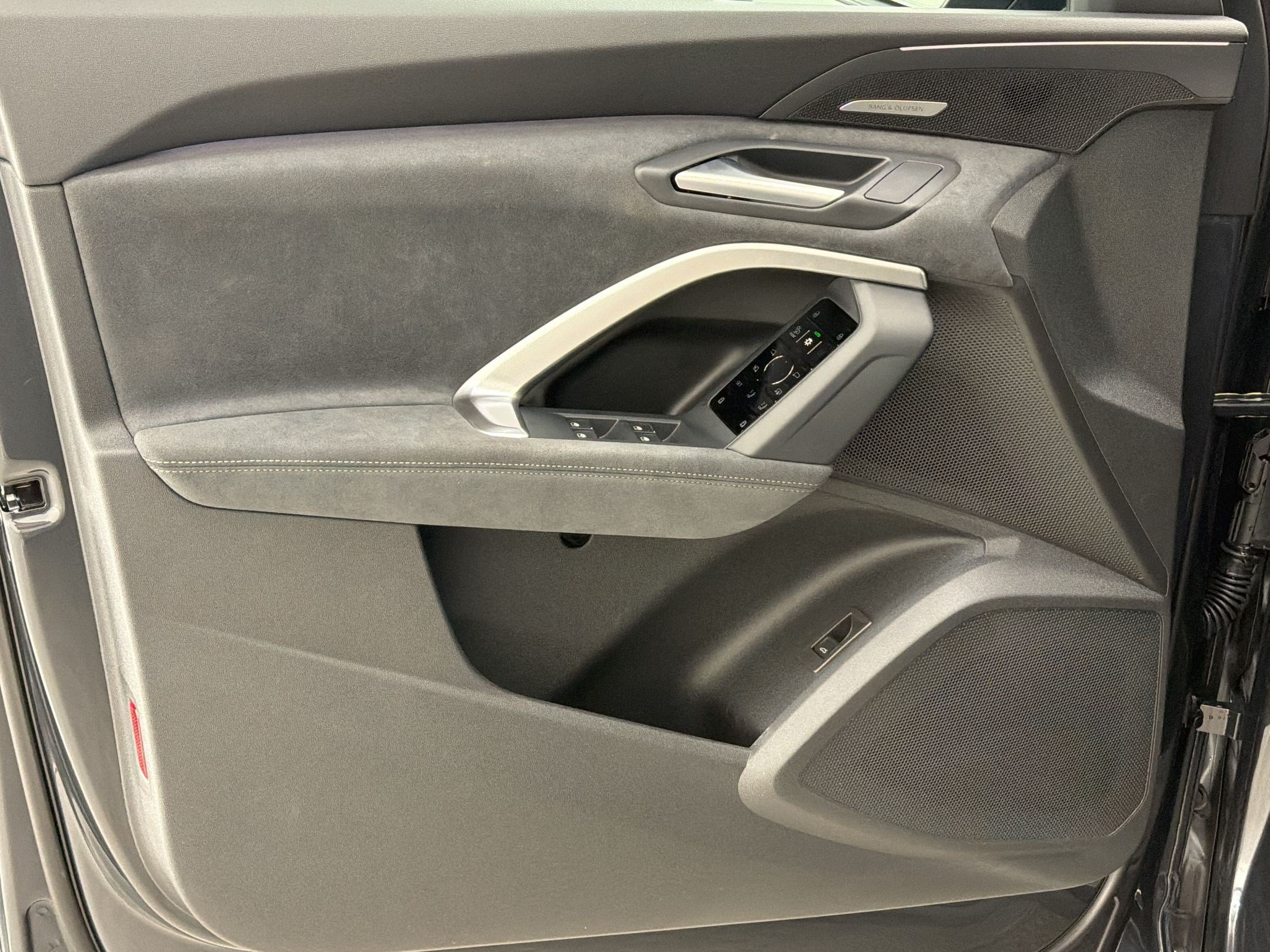 New 2026 Audi SQ5 Prestige AWD/4WD image 14