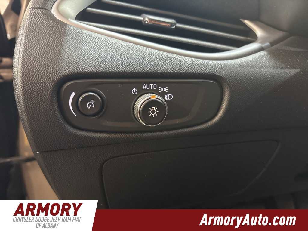 Used 2023 Chevrolet Malibu LT image 11