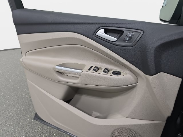 Used 2019 Ford Escape SE FWD image 27