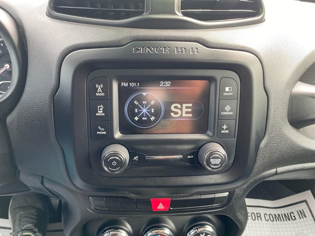 Used 2015 Jeep Renegade Latitude image 21